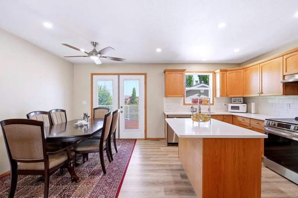 54A Avenue Crescent Innisfail AB T4G 1X8