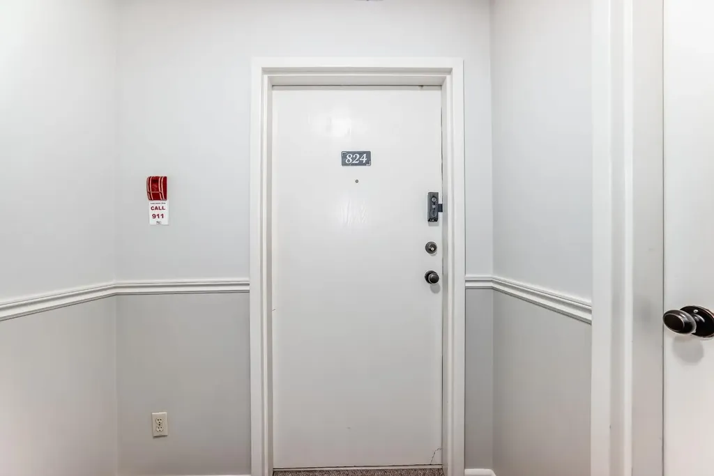 6400 Coach Hill Road SW Calgary AB T3H1B8
