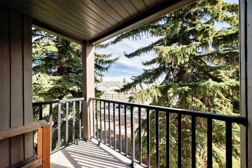 6400 Coach Hill Road SW Calgary AB T3H1B8