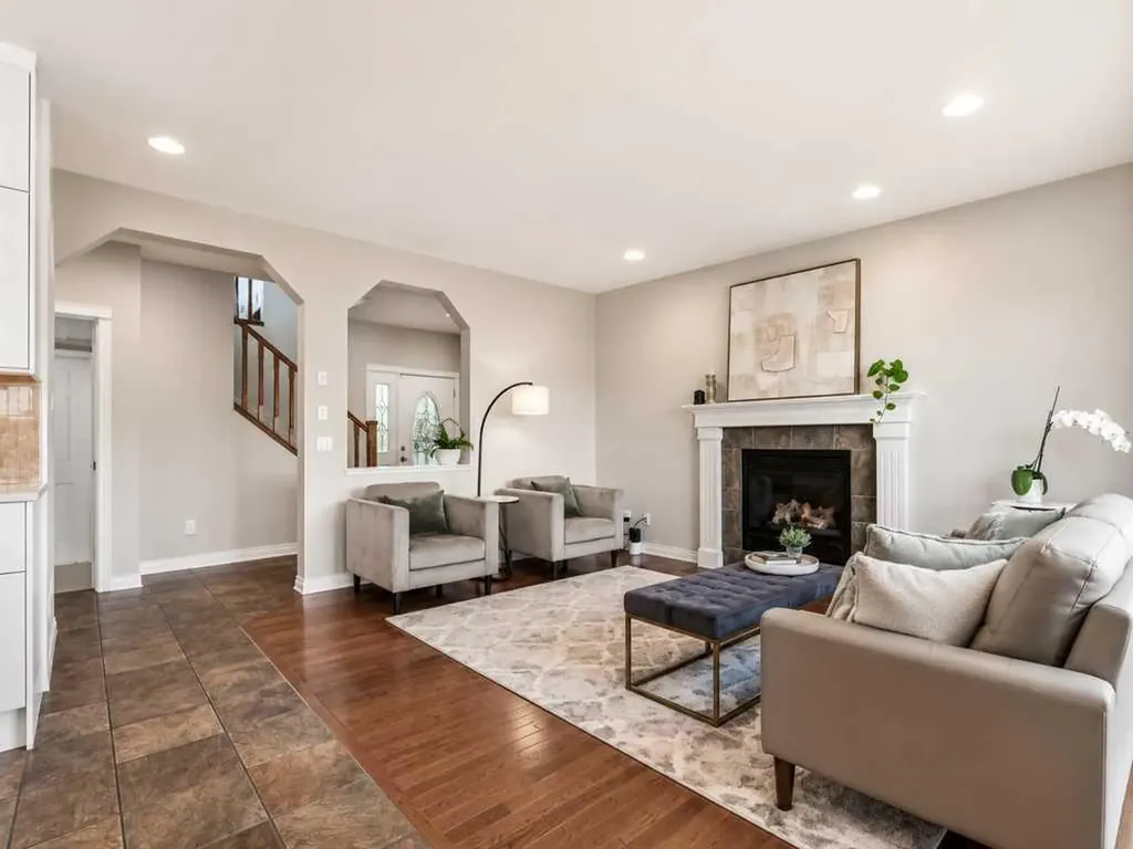 126 Tuscany Ravine Close NW Calgary AB T3L 2Y5