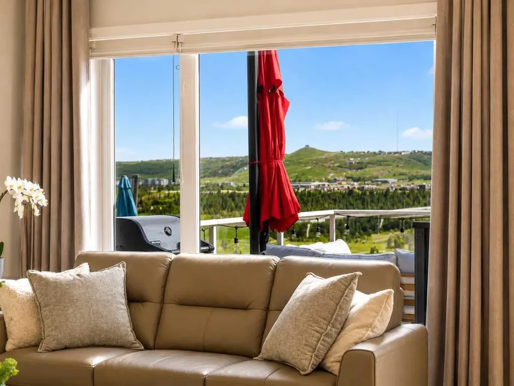126 Tuscany Ravine Close NW Calgary AB T3L 2Y5
