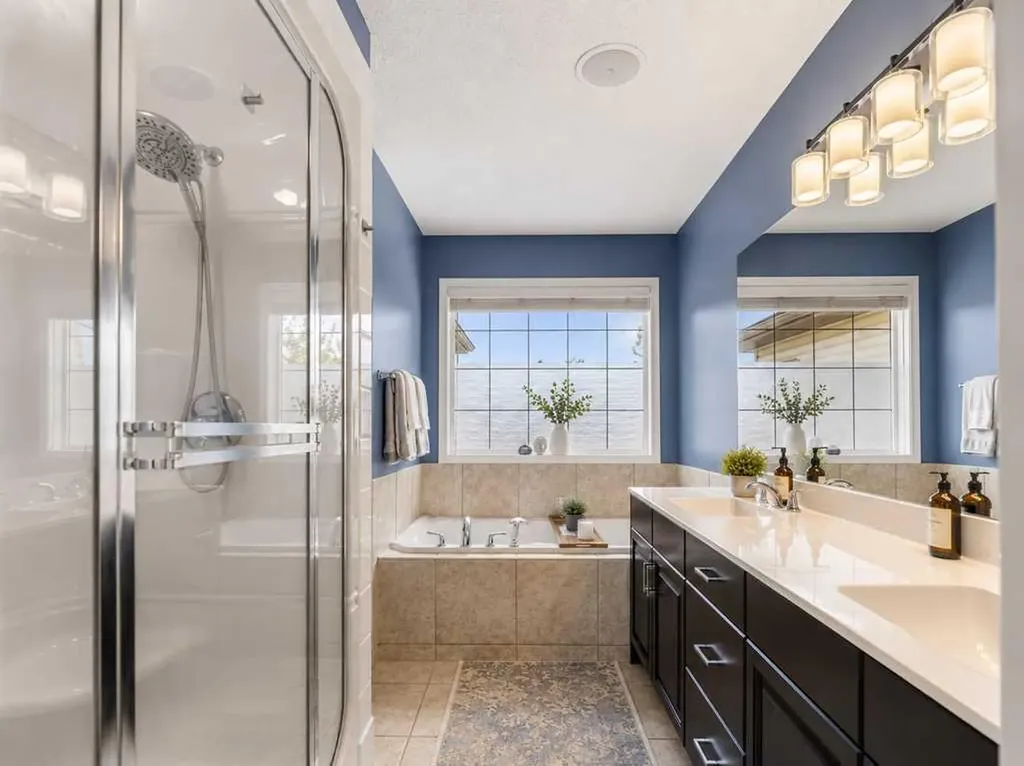 126 Tuscany Ravine Close NW Calgary AB T3L 2Y5