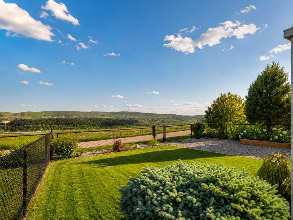 126 Tuscany Ravine Close NW Calgary AB T3L 2Y5