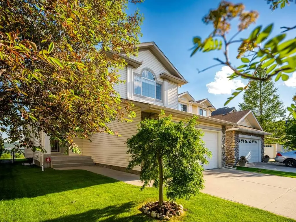 126 Tuscany Ravine Close NW Calgary AB T3L 2Y5