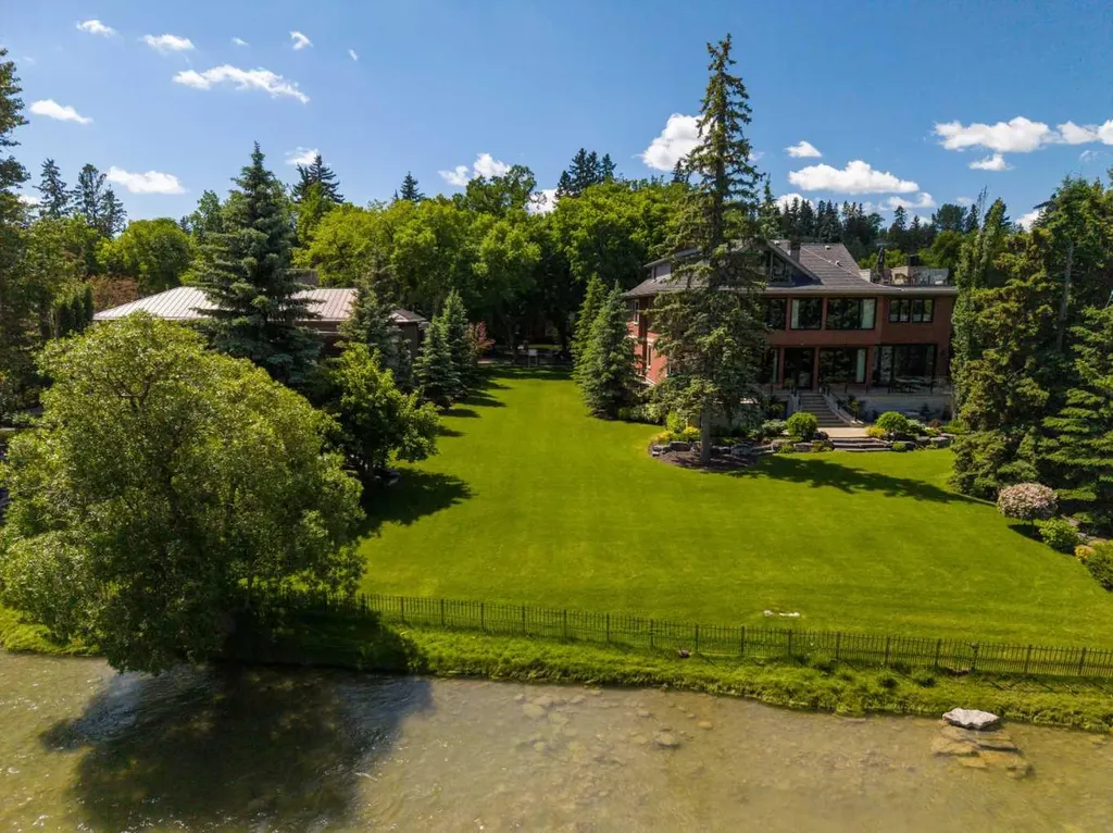 718 Riverdale Avenue SW Calgary AB T2S 0Y3