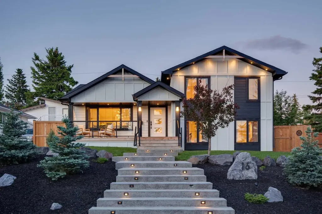 16 Calandar Road NW Calgary AB T2L 0P6
