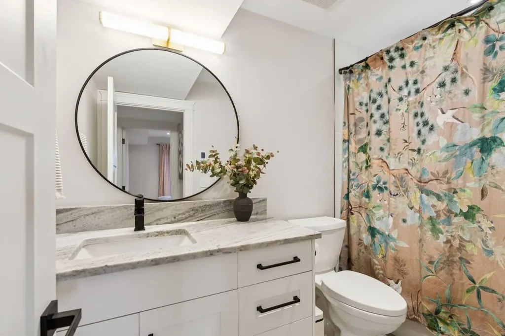 16 Calandar Road NW Calgary AB T2L 0P6