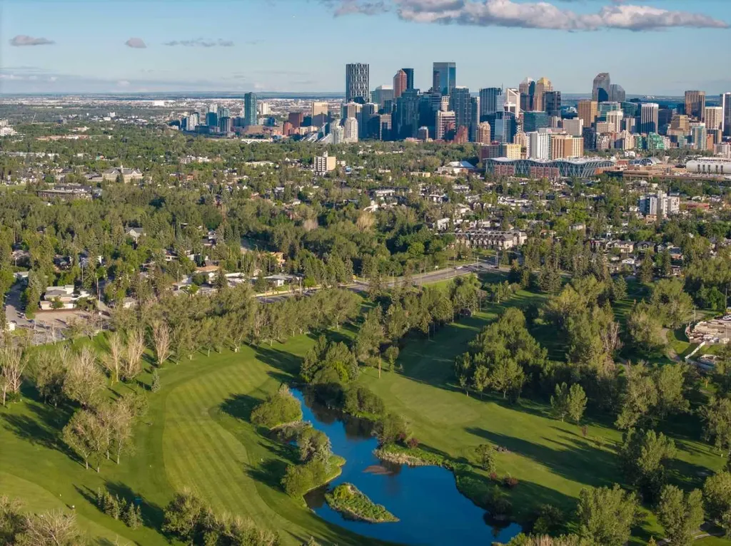 16 Calandar Road NW Calgary AB T2L 0P6