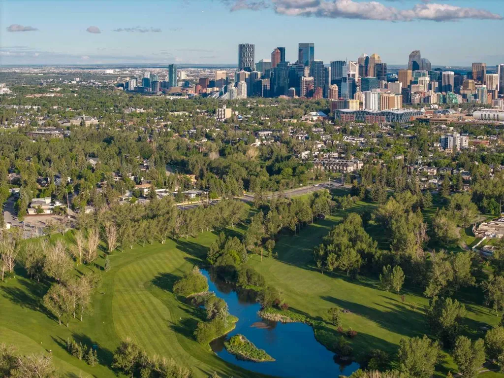 16 Calandar Road NW Calgary AB T2L 0P6