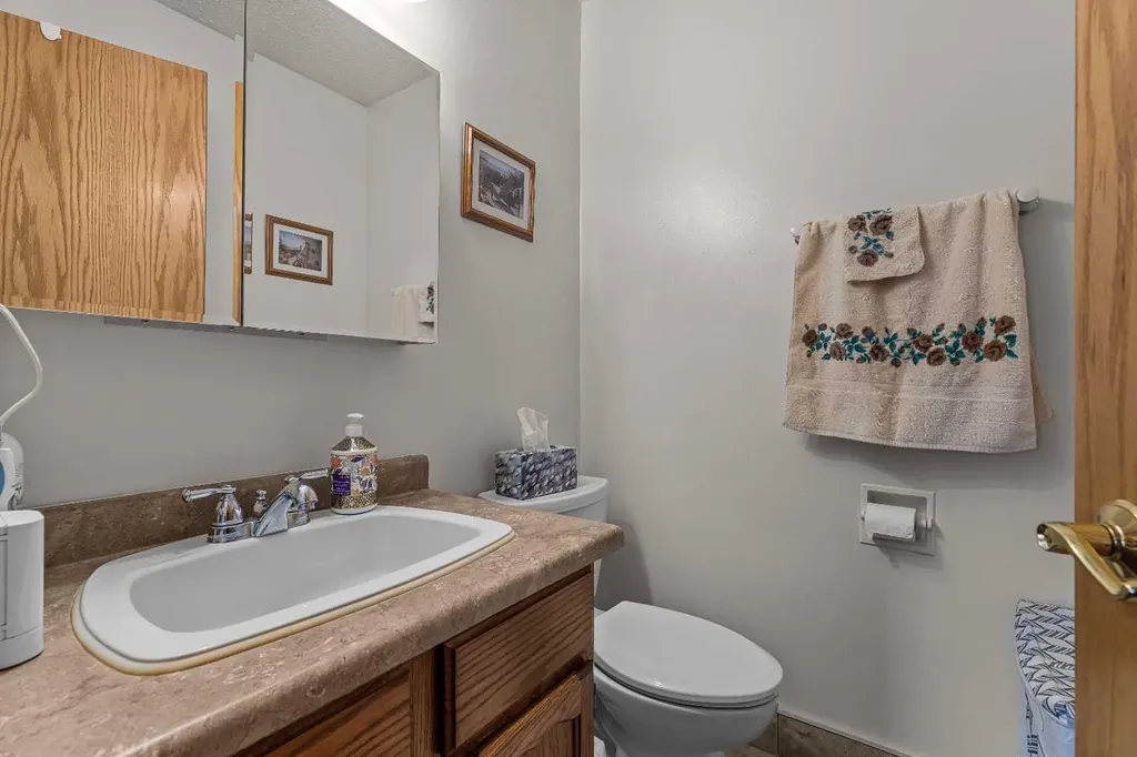 117 Kodiak Road Canmore AB T1W 1C5