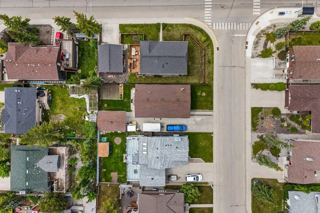 117 Kodiak Road Canmore AB T1W 1C5