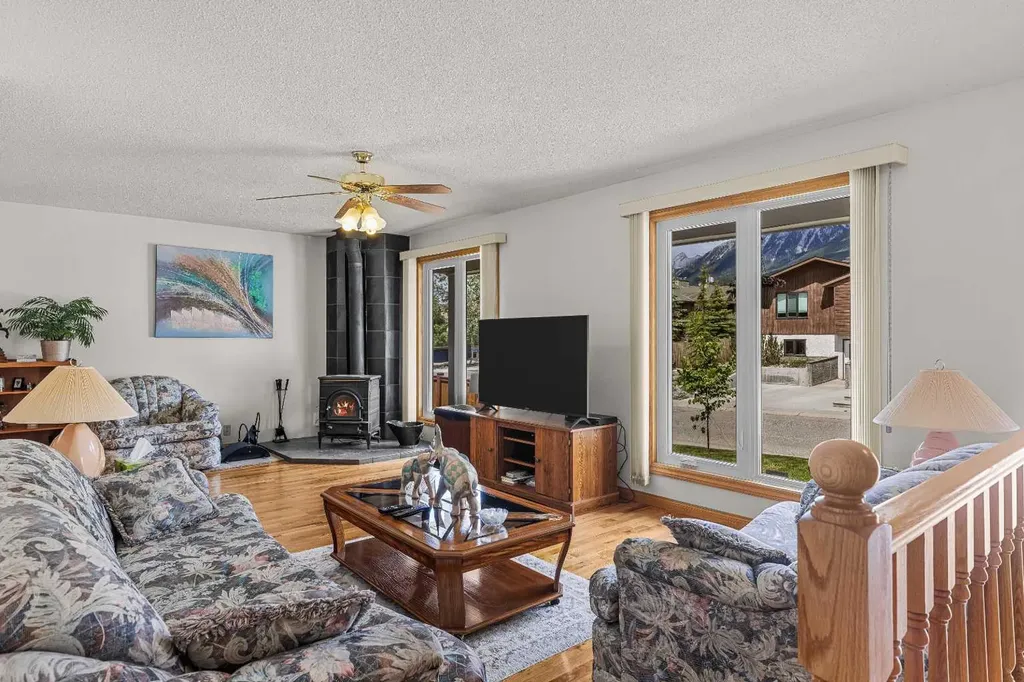 117 Kodiak Road Canmore AB T1W 1C5