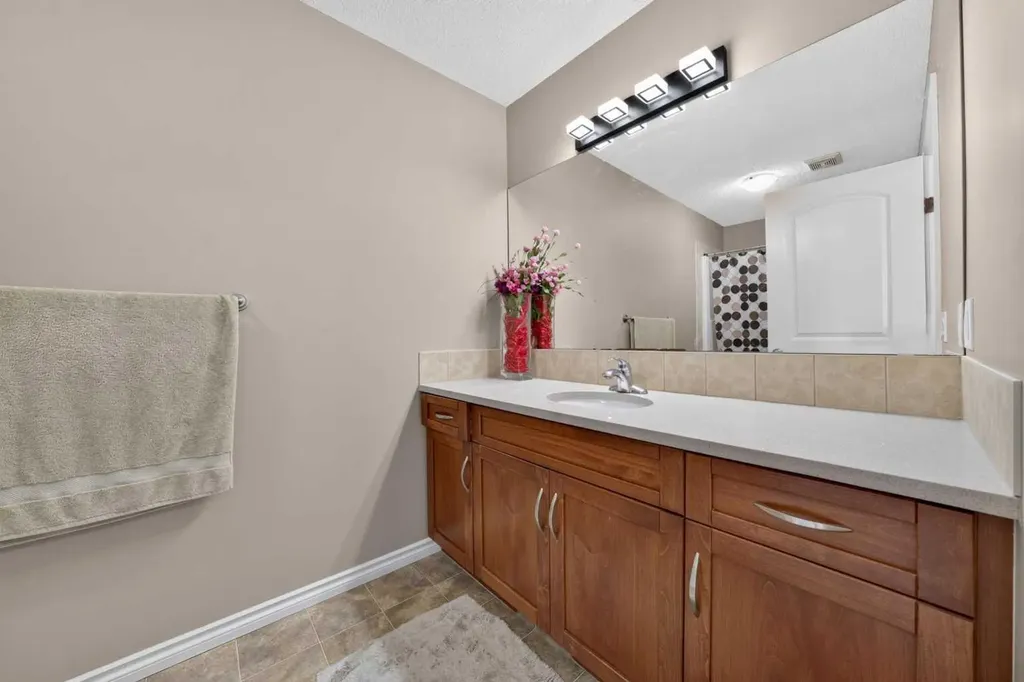 202 Silverado Range Place SW Calgary AB T2X 0B4
