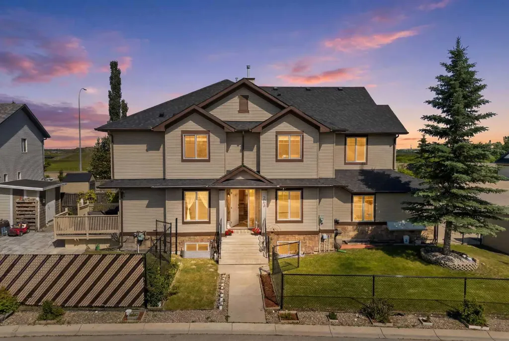 202 Silverado Range Place SW Calgary AB T2X 0B4