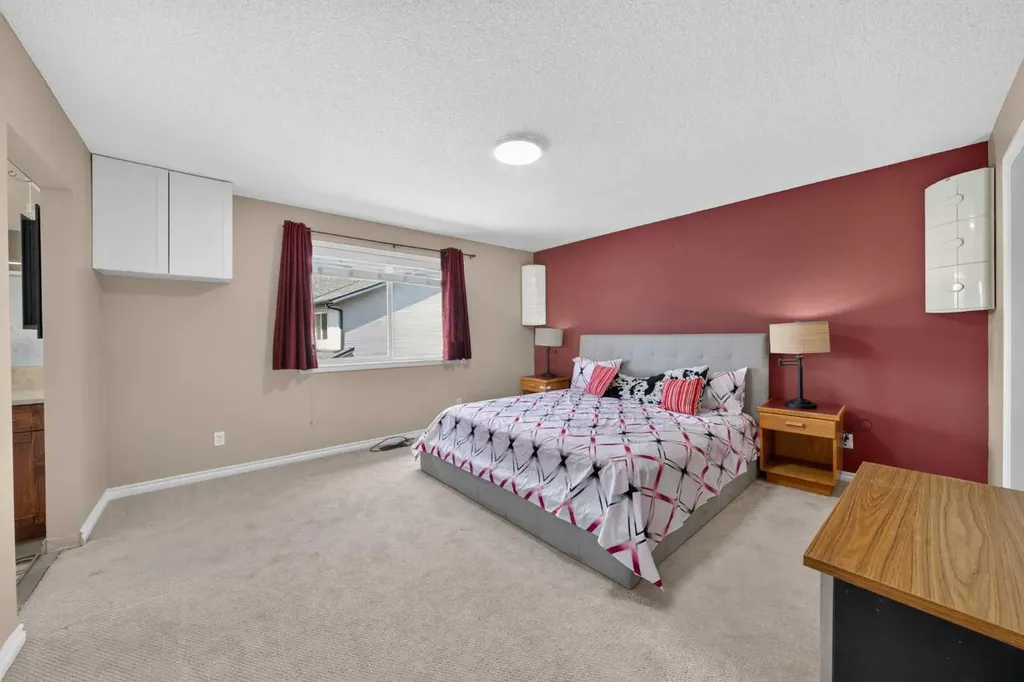 202 Silverado Range Place SW Calgary AB T2X 0B4