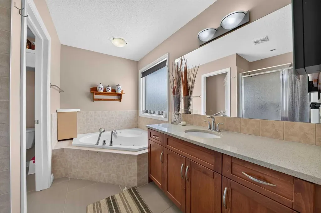 202 Silverado Range Place SW Calgary AB T2X 0B4