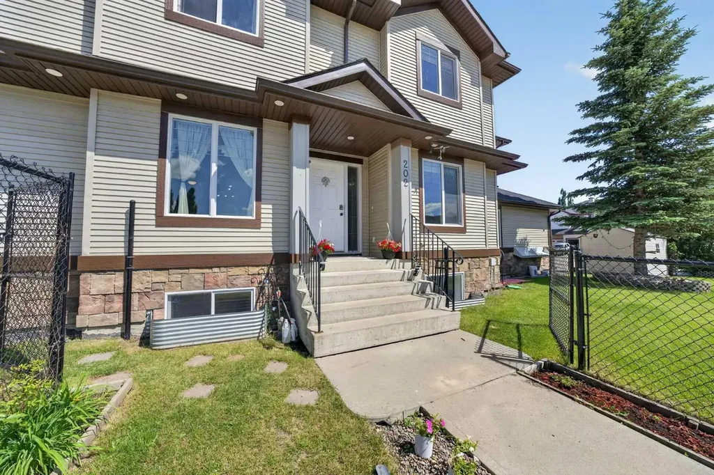 202 Silverado Range Place SW Calgary AB T2X 0B4