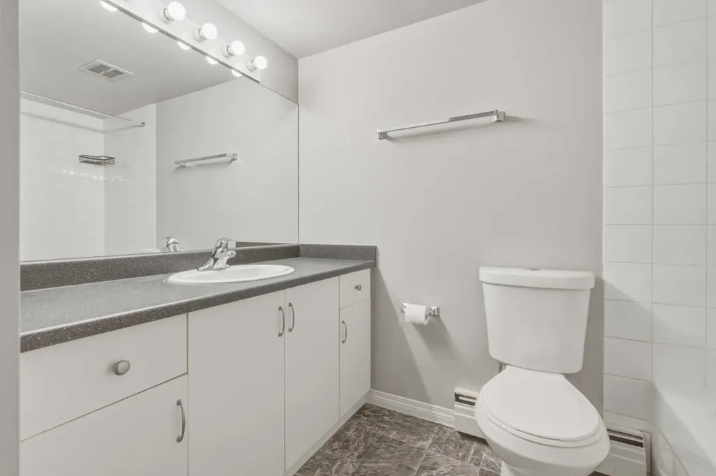 1626 14 Avenue SW Calgary AB T3C 0W5