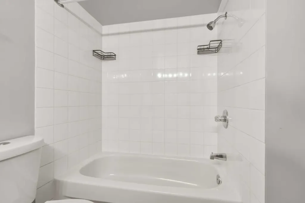 1626 14 Avenue SW Calgary AB T3C 0W5