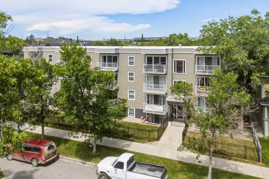 1626 14 Avenue SW Calgary AB T3C 0W5