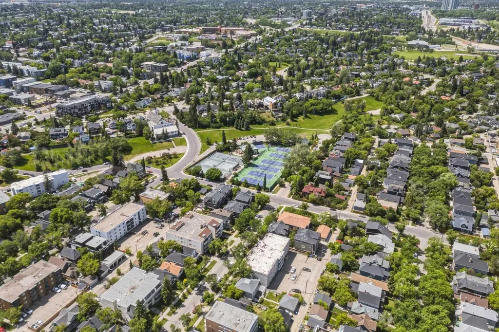 1626 14 Avenue SW Calgary AB T3C 0W5