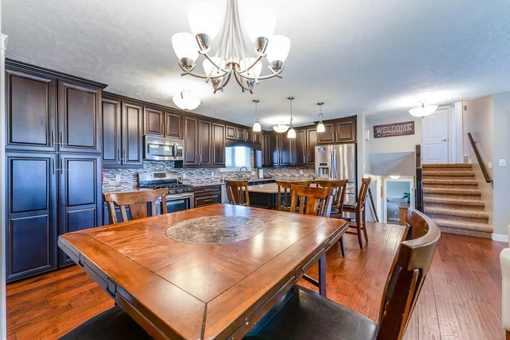 48 7th Avenue E Cardston AB T0K 0K0