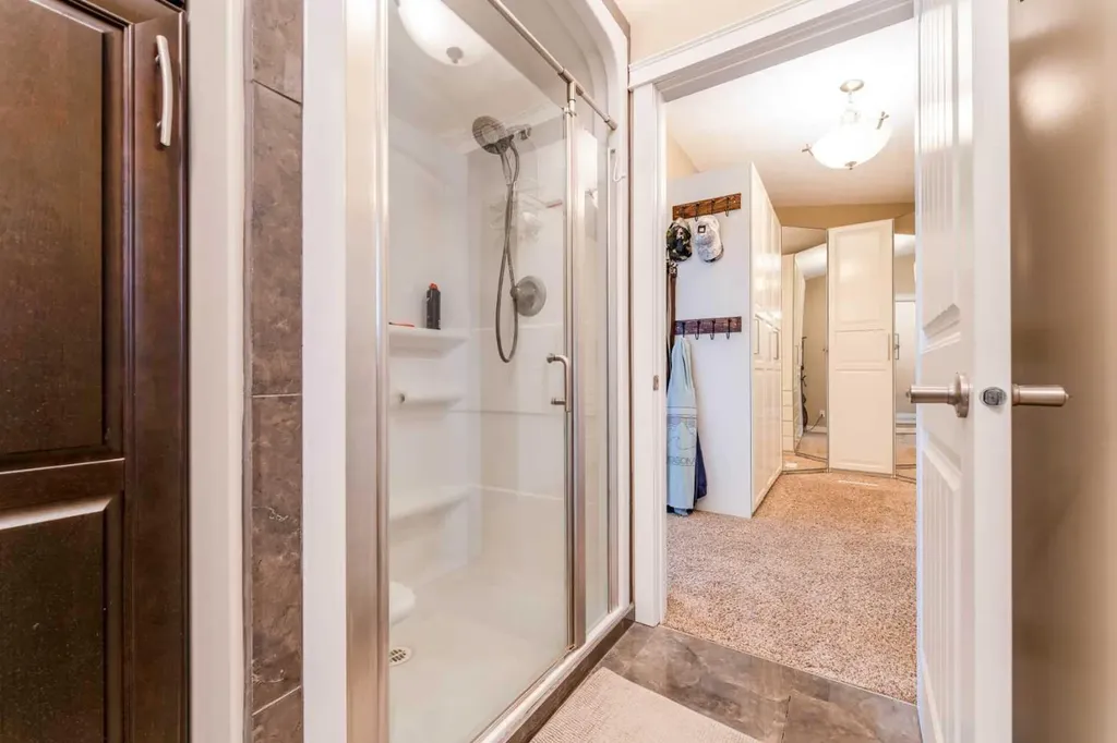 48 7th Avenue E Cardston AB T0K 0K0
