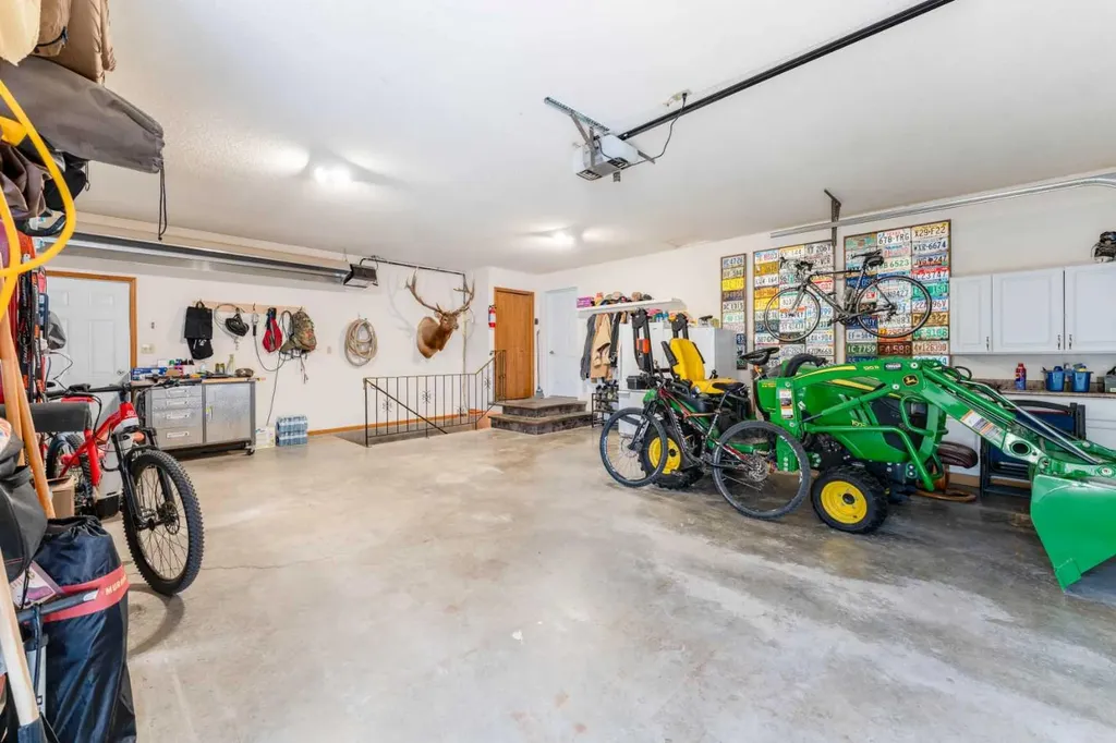 48 7th Avenue E Cardston AB T0K 0K0