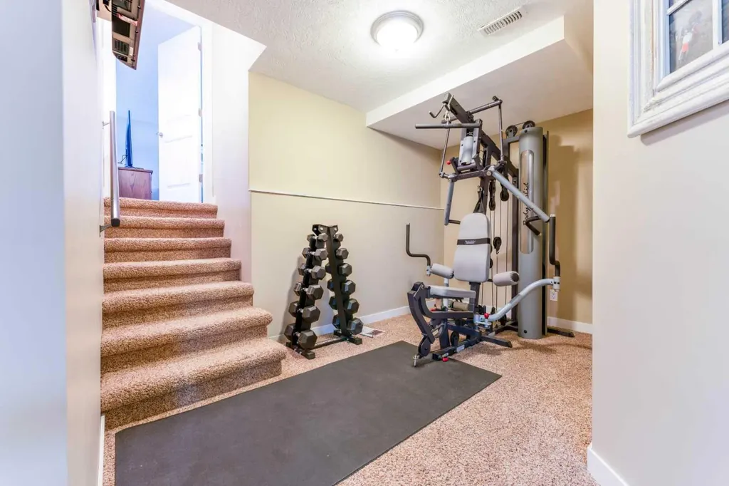 48 7th Avenue E Cardston AB T0K 0K0