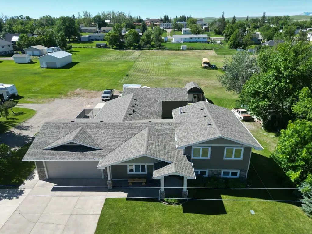 48 7th Avenue E Cardston AB T0K 0K0