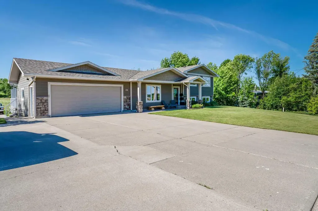 48 7th Avenue E Cardston AB T0K 0K0