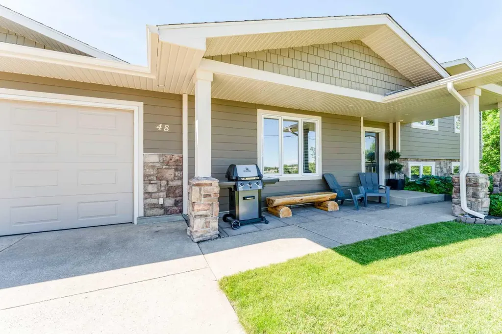 48 7th Avenue E Cardston AB T0K 0K0