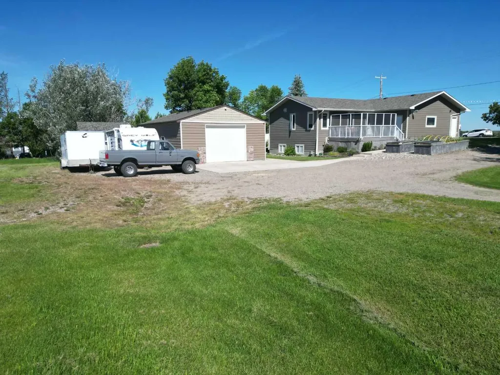 48 7th Avenue E Cardston AB T0K 0K0