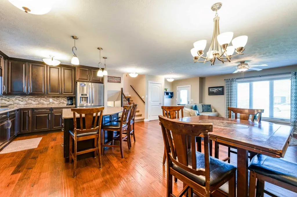 48 7th Avenue E Cardston AB T0K 0K0