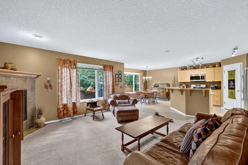 14 Evergreen Common SW Calgary AB T2Y 4N8