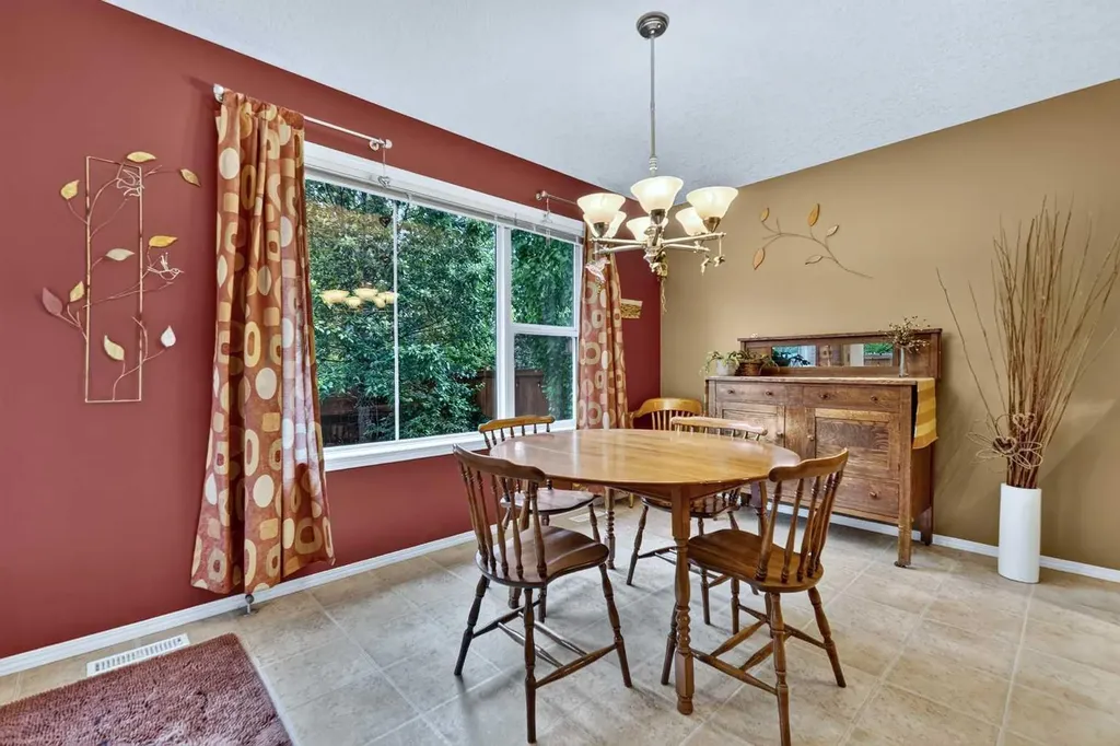 14 Evergreen Common SW Calgary AB T2Y 4N8