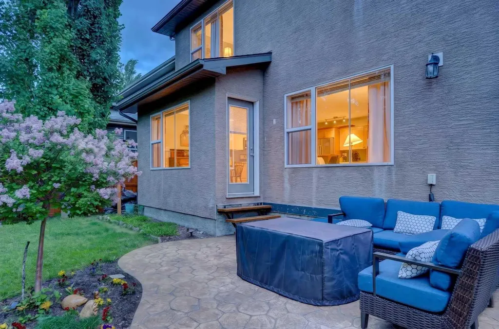 14 Evergreen Common SW Calgary AB T2Y 4N8