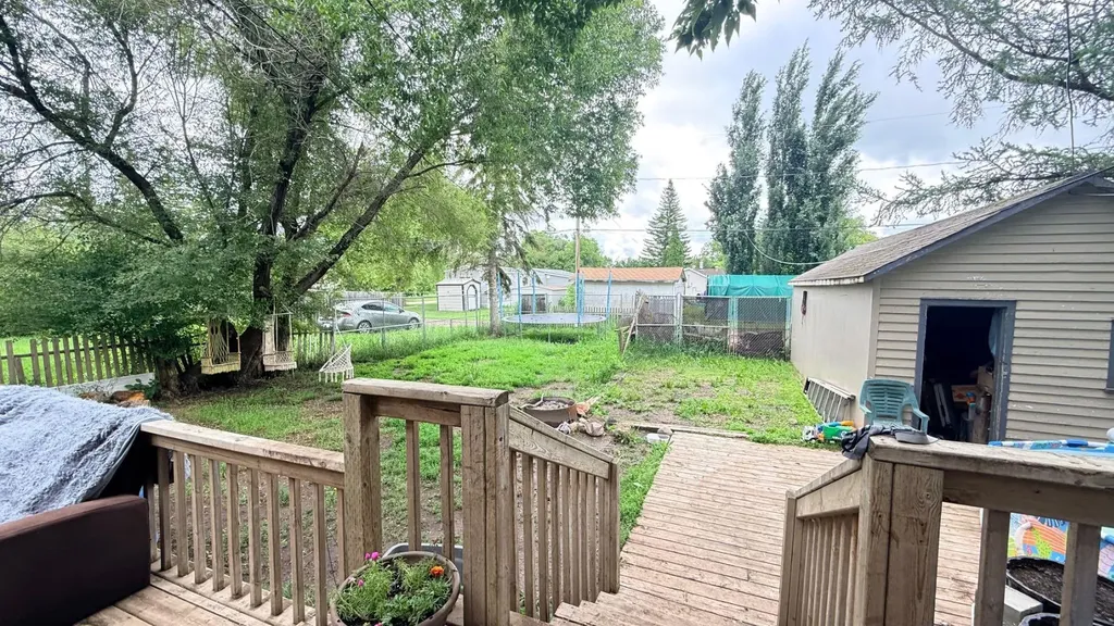 117 2 Street W Lashburn SK S0M 1H0