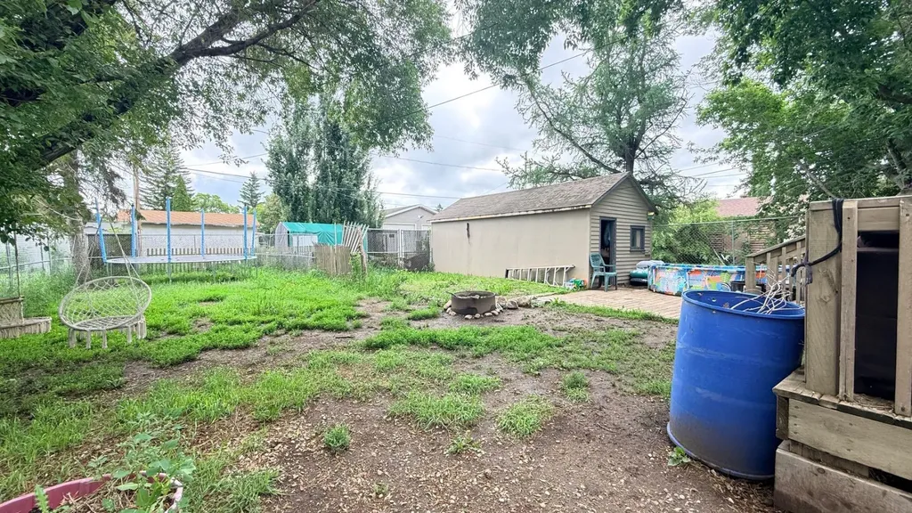 117 2 Street W Lashburn SK S0M 1H0