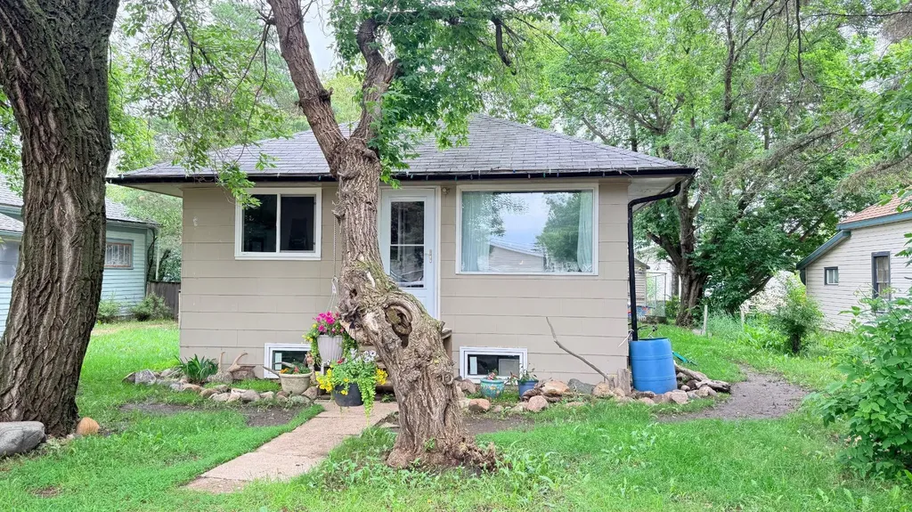 117 2 Street W Lashburn SK S0M 1H0