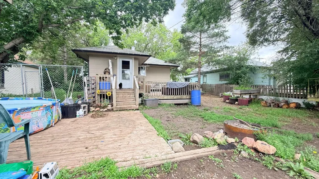 117 2 Street W Lashburn SK S0M 1H0