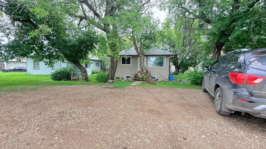 117 2 Street W Lashburn SK S0M 1H0