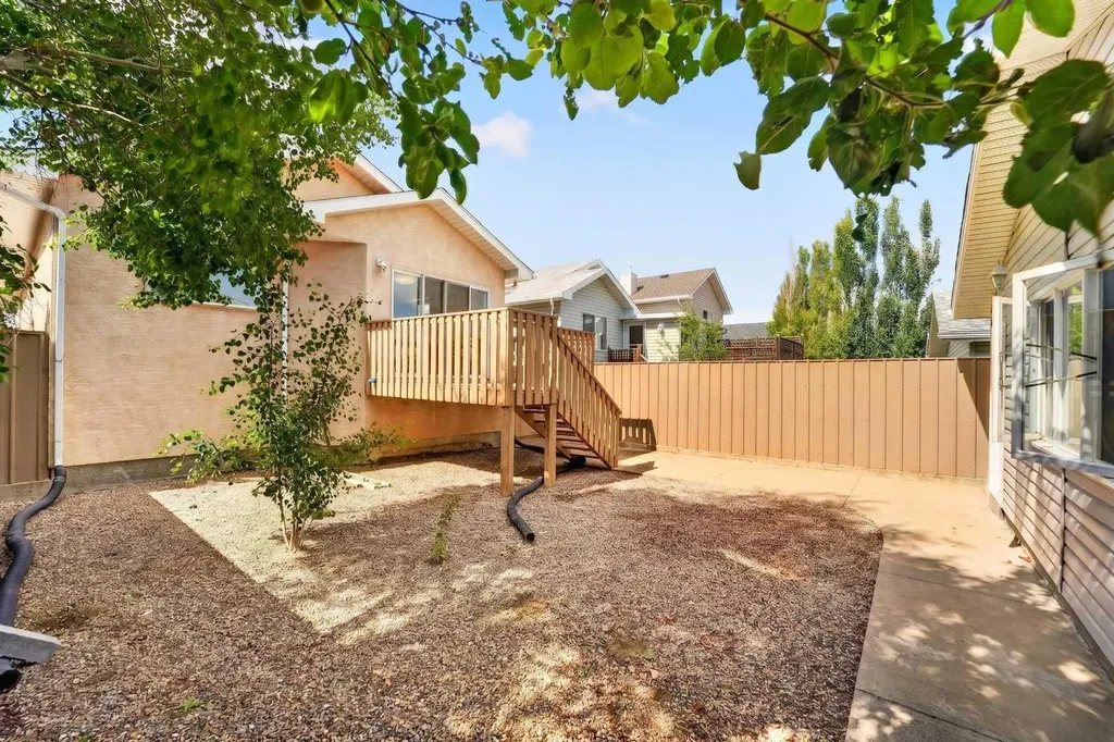 59 Heritage Lane W Lethbridge AB T1K 7S4