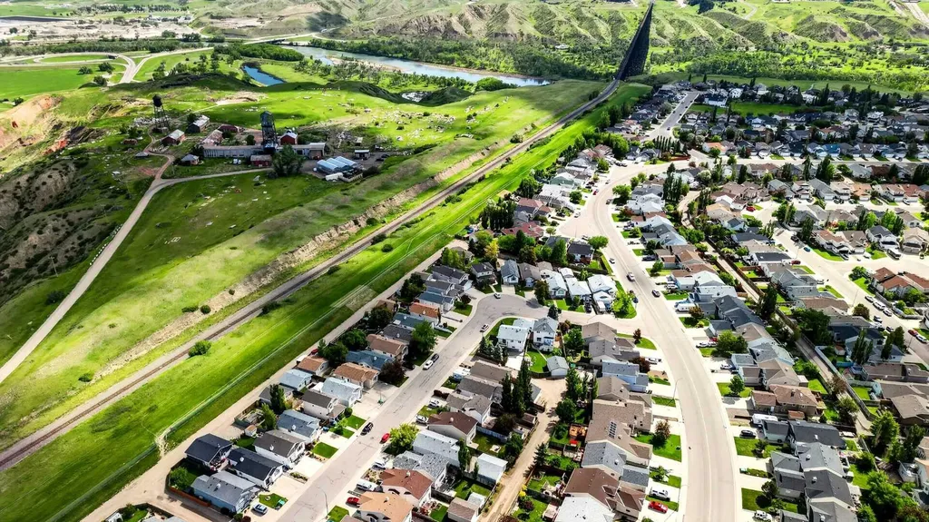 59 Heritage Lane W Lethbridge AB T1K 7S4