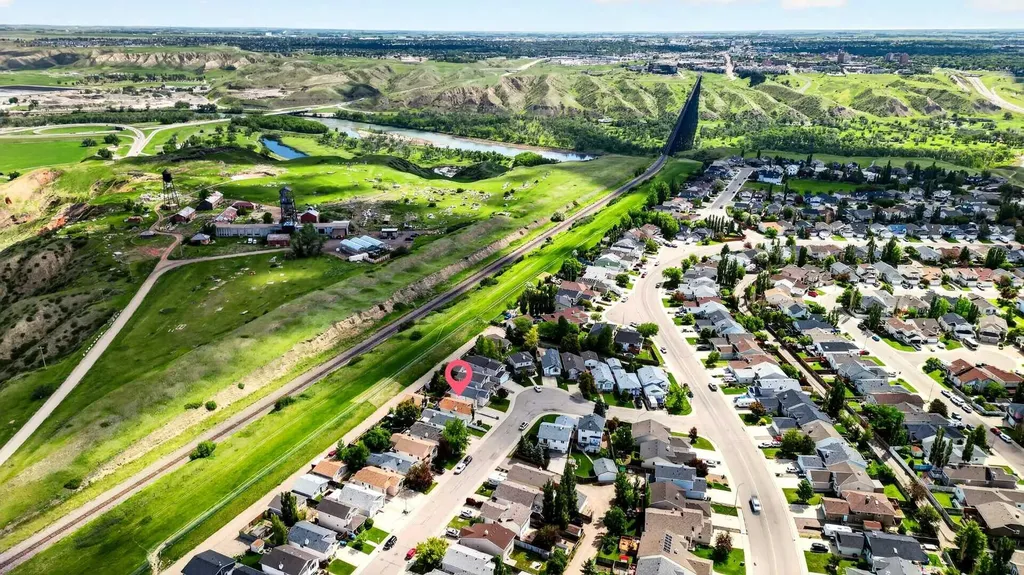 59 Heritage Lane W Lethbridge AB T1K 7S4