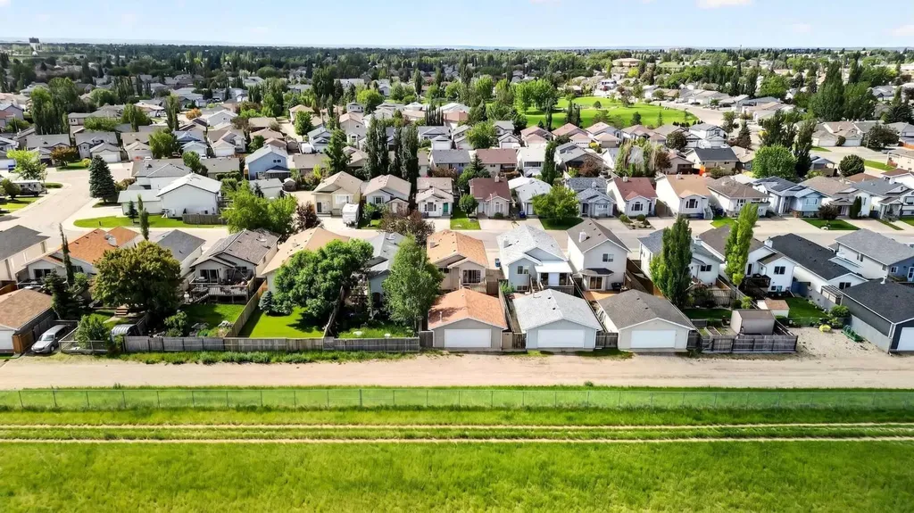 59 Heritage Lane W Lethbridge AB T1K 7S4