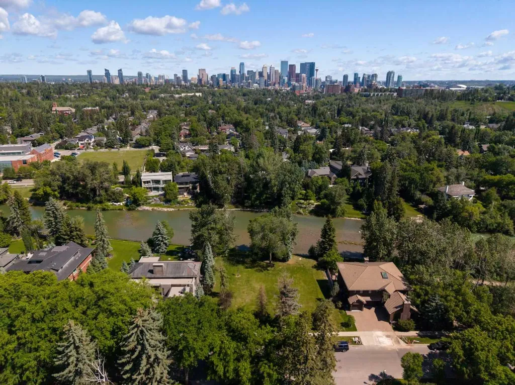 708 Riverdale Avenue SW Calgary AB T2S 0Y3