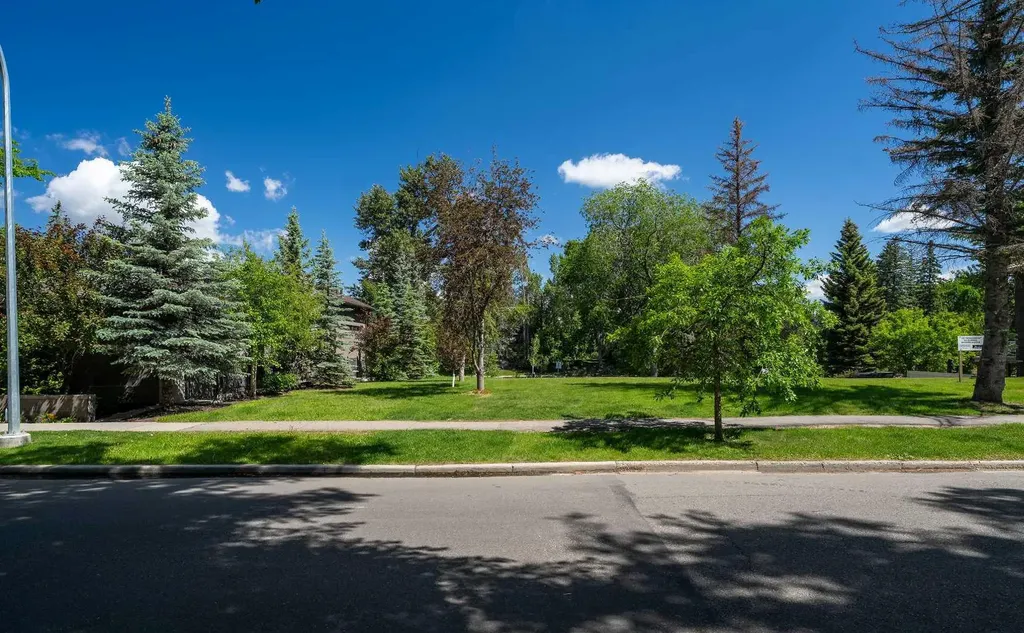 708 Riverdale Avenue SW Calgary AB T2S 0Y3