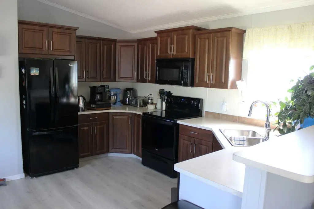 8 Prins Acres Rural Newell County Of AB T1R 1B8