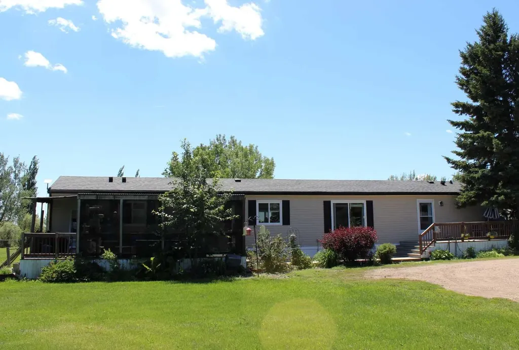 150030 Hwy 542 Prins Acres Rural Newell County Of AB T1R 1B8
